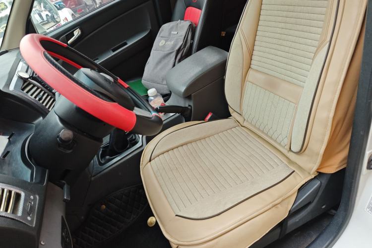 Used BAW Beijing BW007 2015 2.0L two-wheel drive Comfort version Left Front Seat