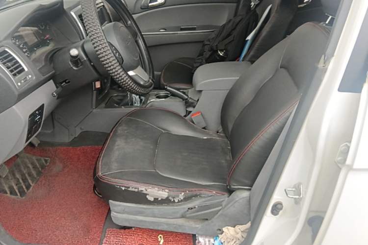 Used BAW Beijing BW007 2015 2.0T two-wheel drive Comfort version Left Front Seat