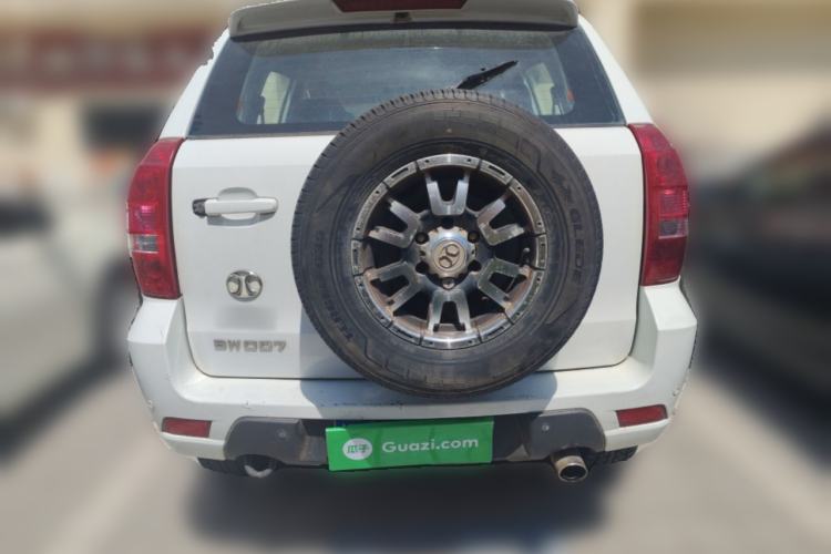 Used BAW Beijing BW007 2015 2.0L two-wheel drive Comfort version Rear