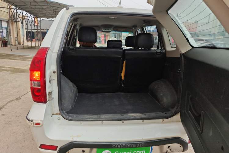 Used BAW Beijing BW007 2015 2.0L two-wheel drive Comfort version Trunk