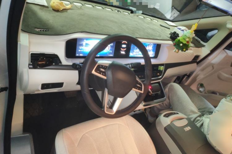Used BAW Free Kingdom vala 2025 All-Electric Version Center Console