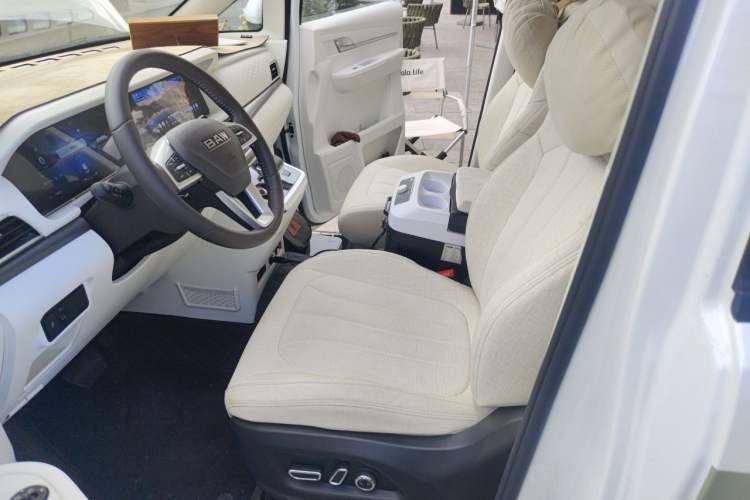 Used BAW Free Kingdom vala 2025 Pure Electric Pro Left Front Seat