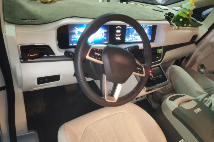 Used BAW Free Kingdom vala 2025 All-Electric Version Steering Wheel