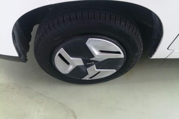 Used BAW Jiabao 2023 Light Enjoyment Edition Left Front Wheel Hub