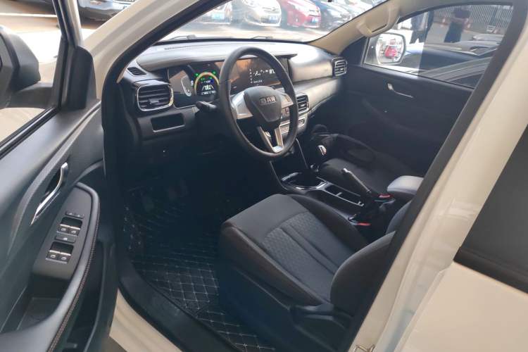 Used BAW Kaluli 2023 2.0L Manual Long Wheelbase Struggle Edition Driver Seat