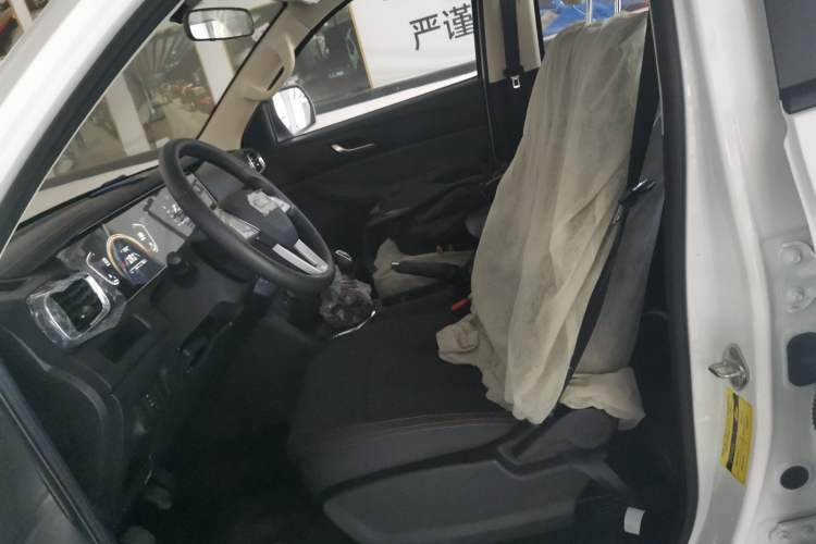 Used BAW Kaluli 2023 2.0L Manual Standard Wheelbase Youth Edition Left Front Seat