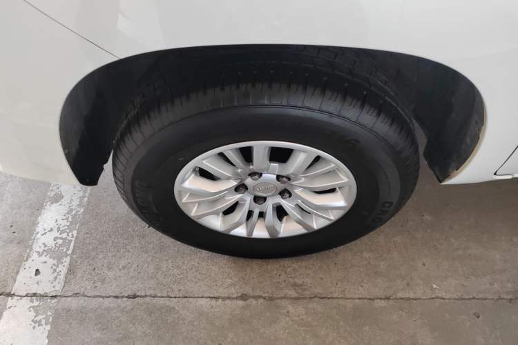 Used BAW Kaluli 2023 2.0L Manual Long Wheelbase Struggle Edition Left Front Wheel Hub