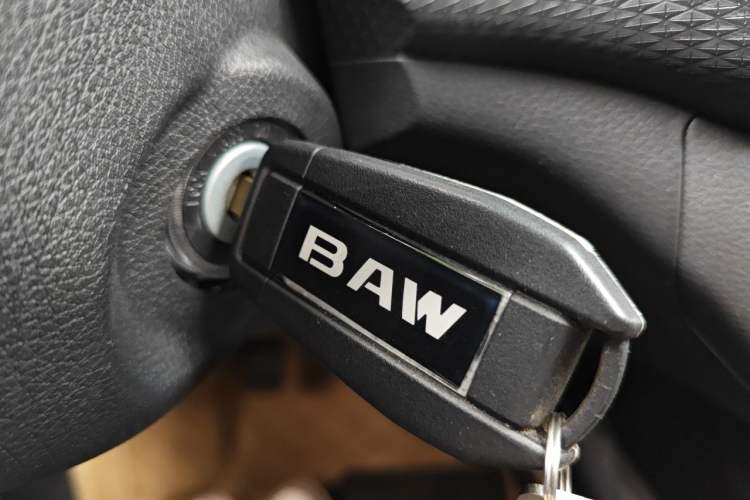 Used BAW Kaluli 2023 2.0L Manual Standard Wheelbase Youth Edition Vehicle Key