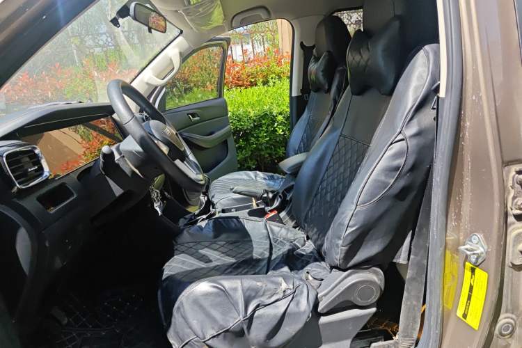 Used BAW Kaluli 2023 2.0L Manual Long Wheelbase Struggle Edition Left Front Seat