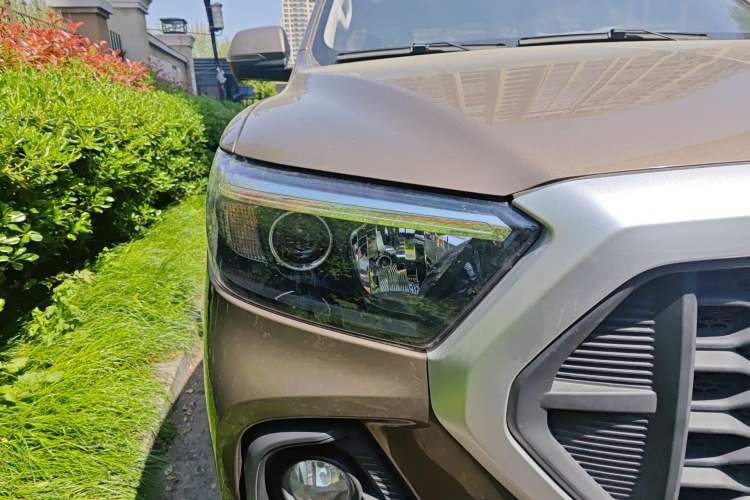 Used BAW Kaluli 2023 2.0L Manual Long Wheelbase Struggle Edition Right Front Headlight