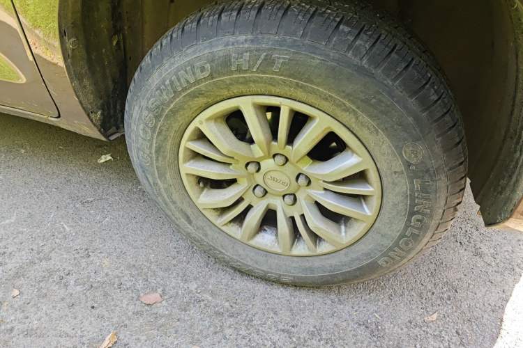 Used BAW Kaluli 2023 2.0L Manual Long Wheelbase Struggle Edition Right Front Wheel Hub