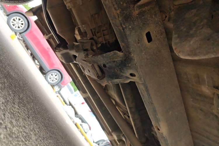 Used BAW Ruiling 2013 2.5T Luxury R425 Chassis Front Left