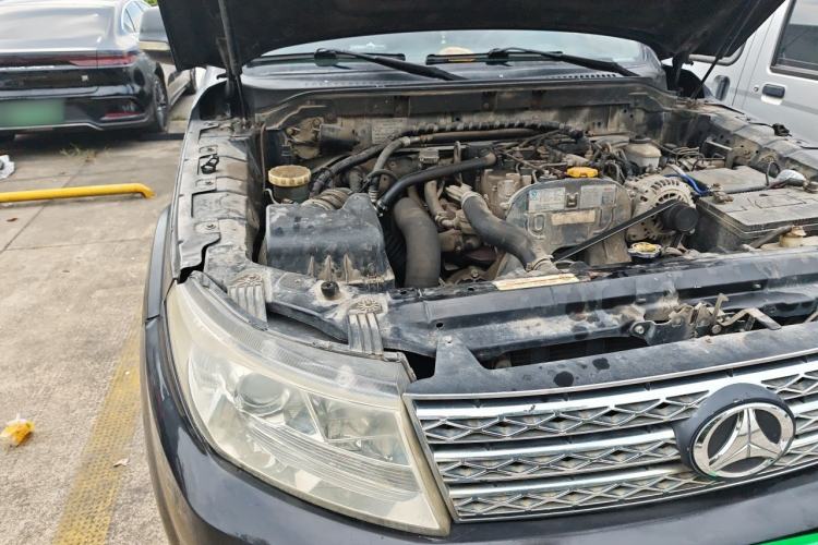 Used BAW Ruiling 2013 2.5T Luxury R425 Engine Bay Right