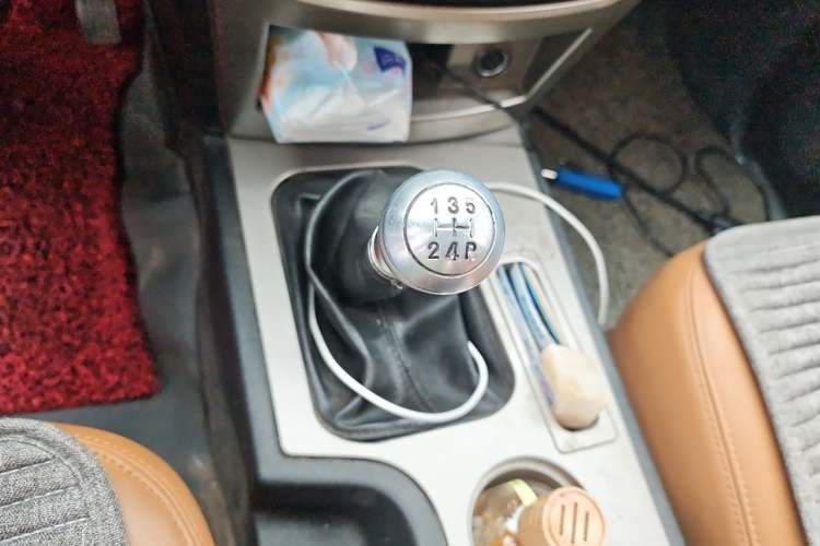 Used BAW Ruiling 2013 2.5T Luxury R425 Gear Lever