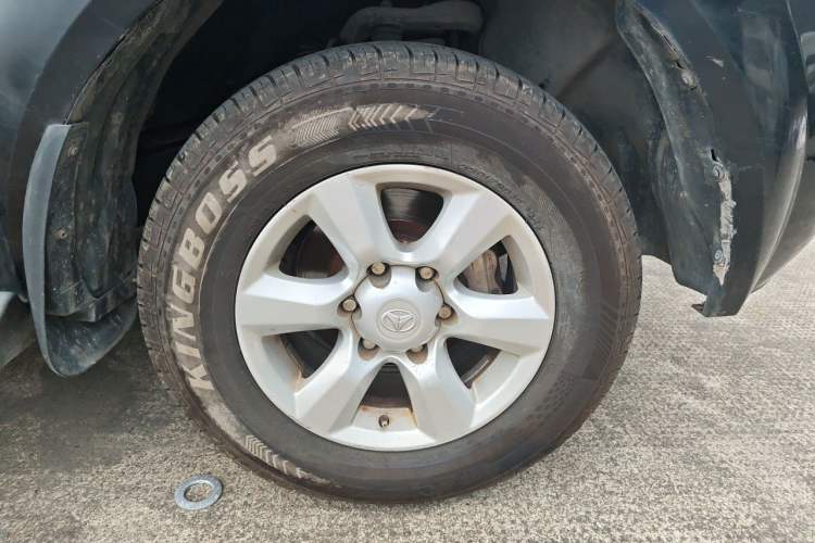 Used BAW Ruiling 2013 2.5T Luxury R425 Right Front Wheel Hub