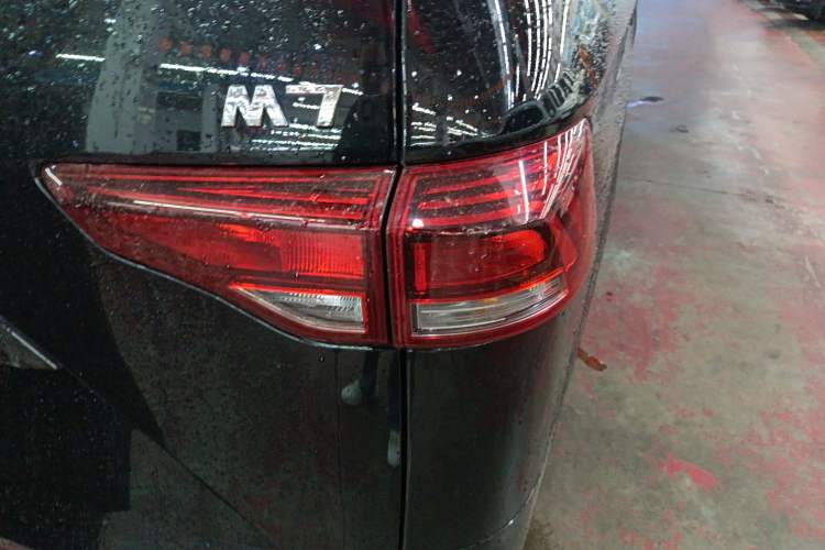Used BAW Ruisheng Ace M7 2025 2.0L Automatic Long Wheelbase Flagship Version 7 Seats Right Rear Taillight