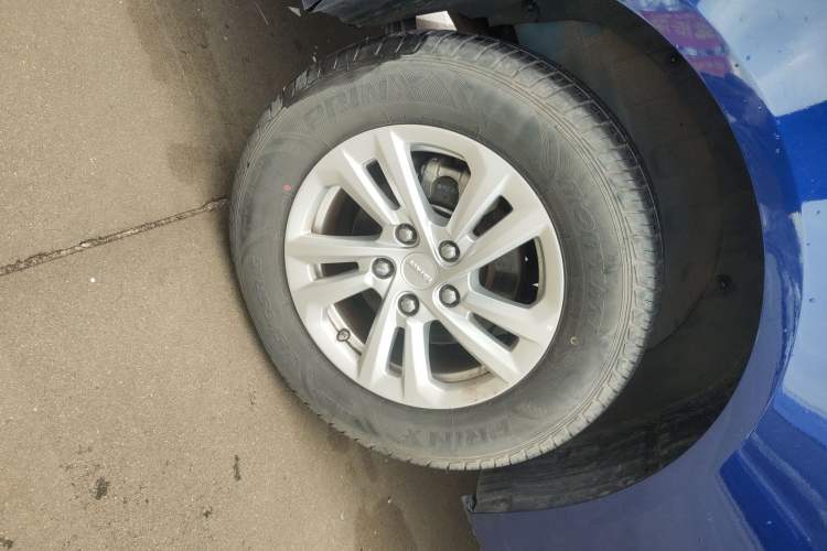 Used BAW Ruisheng Ace M7 2023 1.6L Long-wheelbase Business Version 7 Seats Right Rear Wheel Hub