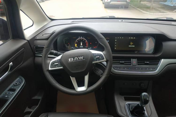 Used BAW Ruisheng Ace M7 2023 2.0L Long-wheelbase Business Version 7 Seats Steering Wheel