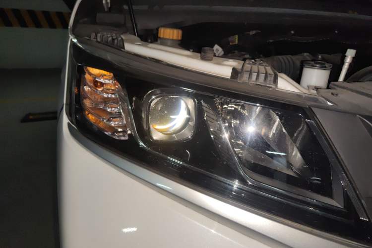 Used BAW Ruisheng Ace M7 2023 1.6L Long Wheelbase Wealth Creation Version 7 Seats Right Front Headlight