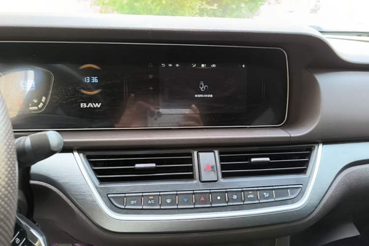 Used BAW Ruisheng Ace M7 2023 1.6L Standard Wheelbase Enjoy Edition 7-seater Audio And AC Panel