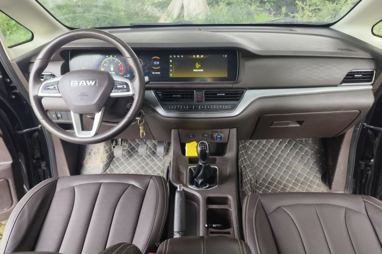 Used BAW Ruisheng Ace M7 2023 2.0L Long-wheelbase Executive Version 9 Seats Center Console