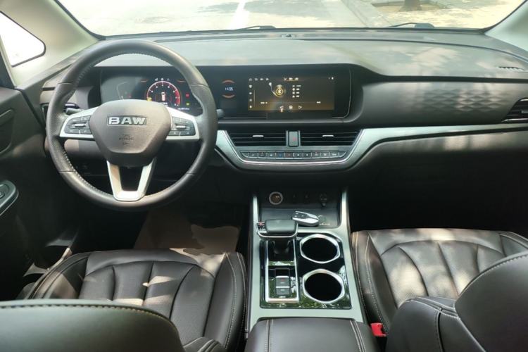 Used BAW Ruisheng Ace M7 2023 2.0L Automatic Long-wheelbase Business Version 7 Seats Center Console
