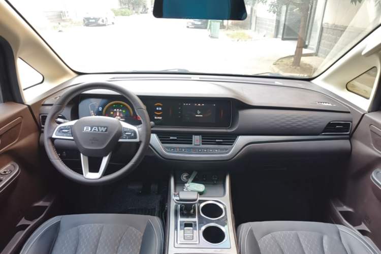 Used BAW Ruisheng Ace M7 2023 2.0L Automatic Long Wheelbase Enjoyment Version 7 Seats Center Console