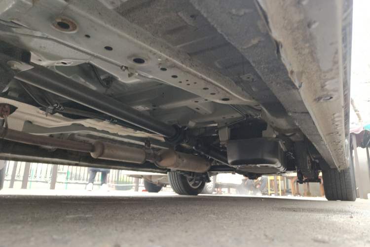 Used BAW Ruisheng Ace M7 2023 2.0L Automatic Long-wheelbase Business Version 7 Seats Chassis Front Left