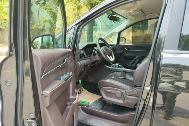 Used BAW Ruisheng Ace M7 2023 2.0L Automatic Long-wheelbase Business Version 7 Seats Driver Seat