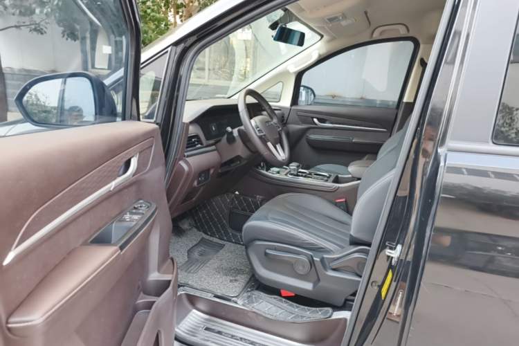 Used BAW Ruisheng Ace M7 2023 2.0L Automatic Long Wheelbase Enjoyment Version 7 Seats Driver Seat