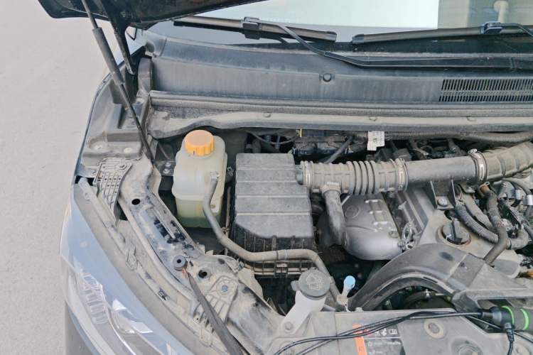 Used BAW Ruisheng Ace M7 2023 2.0L CNG Long-wheelbase Business Version 7-seater Engine Bay Right