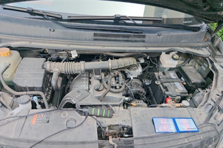 Used BAW Ruisheng Ace M7 2023 2.0L CNG Long-wheelbase Business Version 7-seater Engine Bay