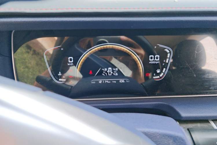 Used BAW Ruisheng Ace M7 2023 2.0L CNG Long-wheelbase Business Version 7-seater Instrument Cluster