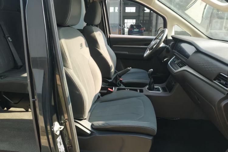 Used BAW Ruisheng Ace M7 2023 2.0L Long Wheelbase Wealth Creation Version 7 Seats Interior 2