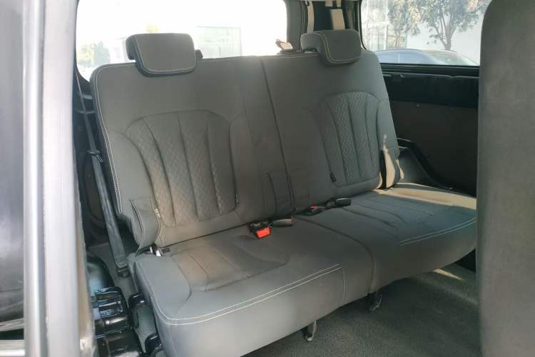 Used BAW Ruisheng Ace M7 2023 2.0L Long Wheelbase Wealth Creation Version 7 Seats Interior 4