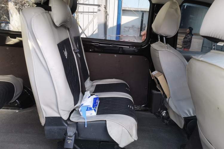 Used BAW Ruisheng Ace M7 2023 1.6L Long Wheelbase Wealth Creation Version 7 Seats Interior 4