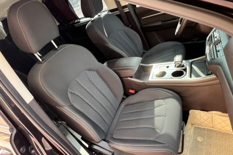 Used BAW Ruisheng Ace M7 2023 2.0L Automatic Long Wheelbase Enjoyment Version 7 Seats Interior 5