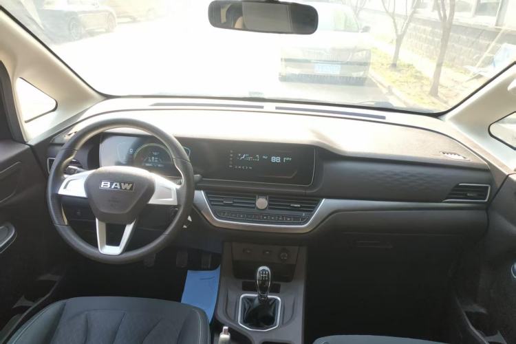 Used BAW Ruisheng Ace M7 2023 2.0L Long Wheelbase Wealth Creation Version 7 Seats Interior 5