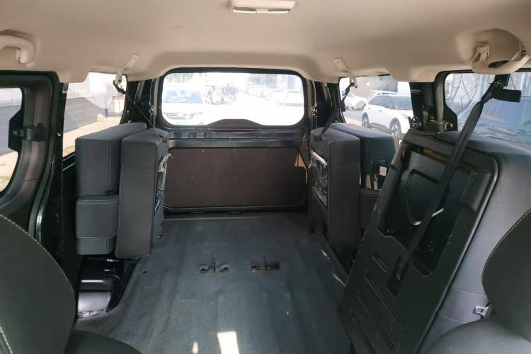 Used BAW Ruisheng Ace M7 2023 2.0L Long Wheelbase Wealth Creation Version 7 Seats Interior 6