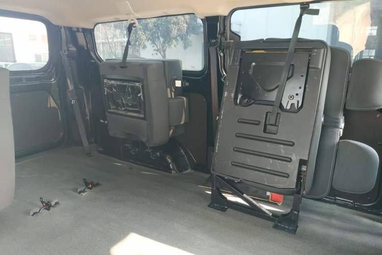 Used BAW Ruisheng Ace M7 2023 2.0L Long Wheelbase Wealth Creation Version 7 Seats Interior 8