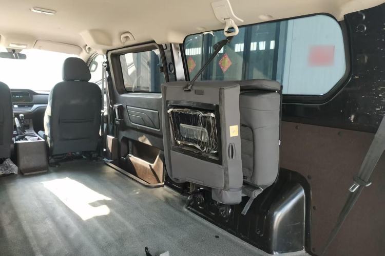 Used BAW Ruisheng Ace M7 2023 2.0L Long Wheelbase Wealth Creation Version 7 Seats Interior 9
