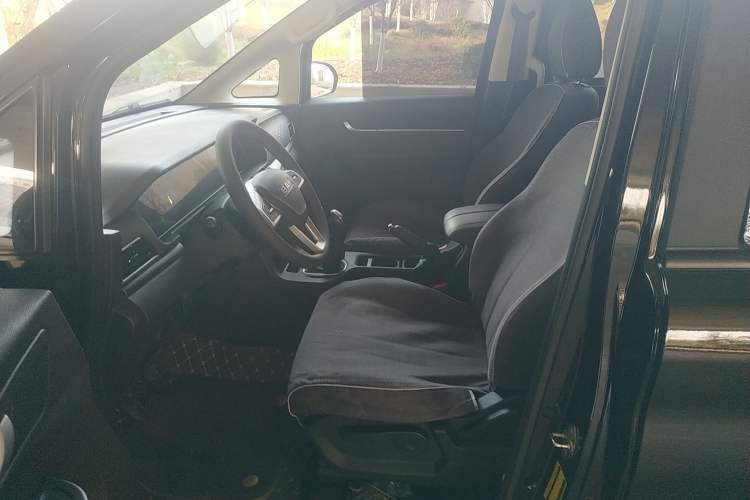 Used BAW Ruisheng Ace M7 2023 2.0L Long Wheelbase Enjoyment Version 7 Seats Left Front Seat