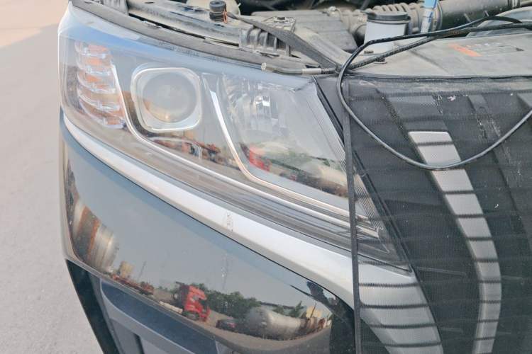 Used BAW Ruisheng Ace M7 2023 2.0L CNG Long-wheelbase Business Version 7-seater Right Front Headlight