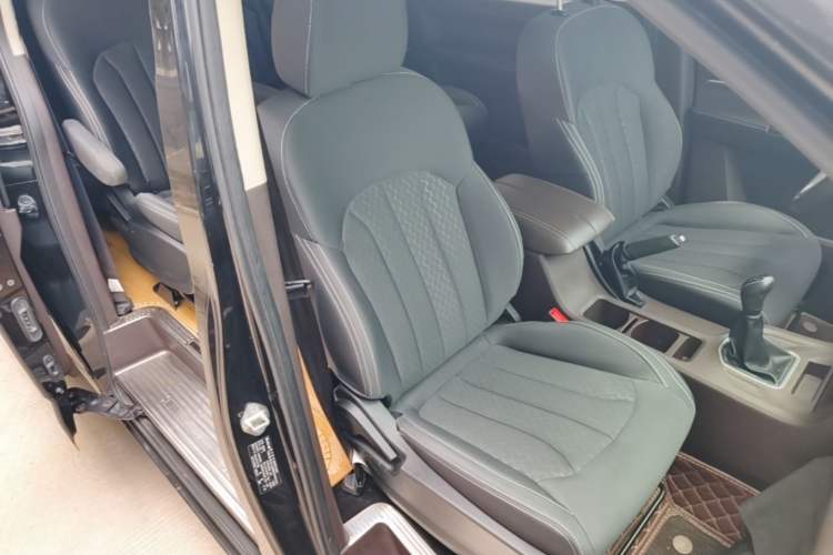 Used BAW Ruisheng Ace M7 2023 2.0L Long Wheelbase Enjoyment Version 7 Seats Right Front Seat