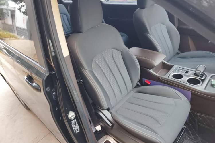 Used BAW Ruisheng Ace M7 2023 2.0L Automatic Long Wheelbase Enjoyment Version 7 Seats Right Front Seat
