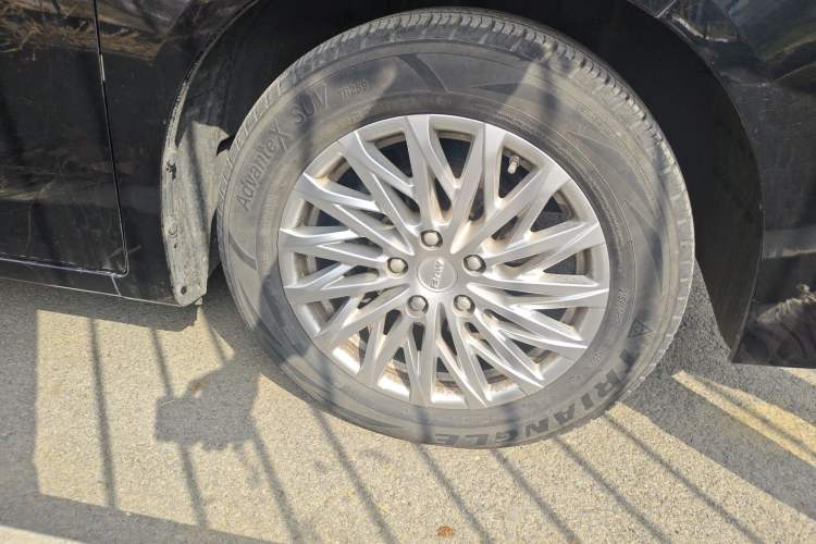 Used BAW Ruisheng Ace M7 2023 2.0L Automatic Long Wheelbase Enjoyment Version 7 Seats Right Front Wheel Hub