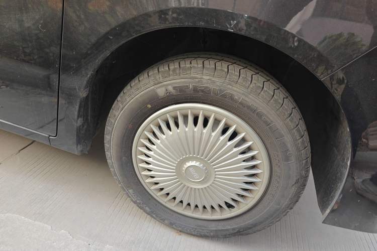 Used BAW Ruisheng Ace M7 2023 2.0L Long Wheelbase Entrepreneur Edition 2 Seats Right Front Wheel Hub