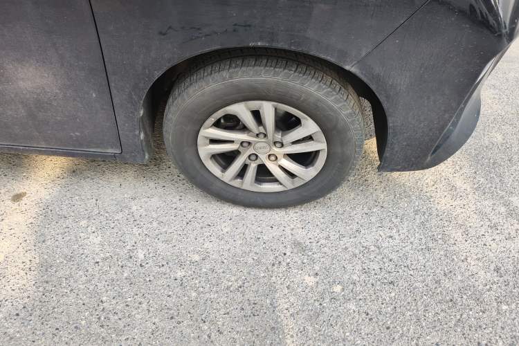 Used BAW Ruisheng Ace M7 2023 2.0L Long-wheelbase Executive Version 9 Seats Right Front Wheel Hub