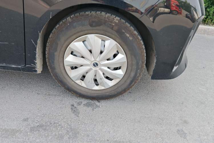 Used BAW Ruisheng Ace M7 2023 2.0L CNG Long-wheelbase Business Version 7-seater Right Front Wheel Hub