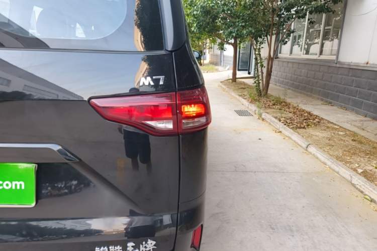 Used BAW Ruisheng Ace M7 2023 2.0L Automatic Long Wheelbase Enjoyment Version 7 Seats Right Rear Taillight